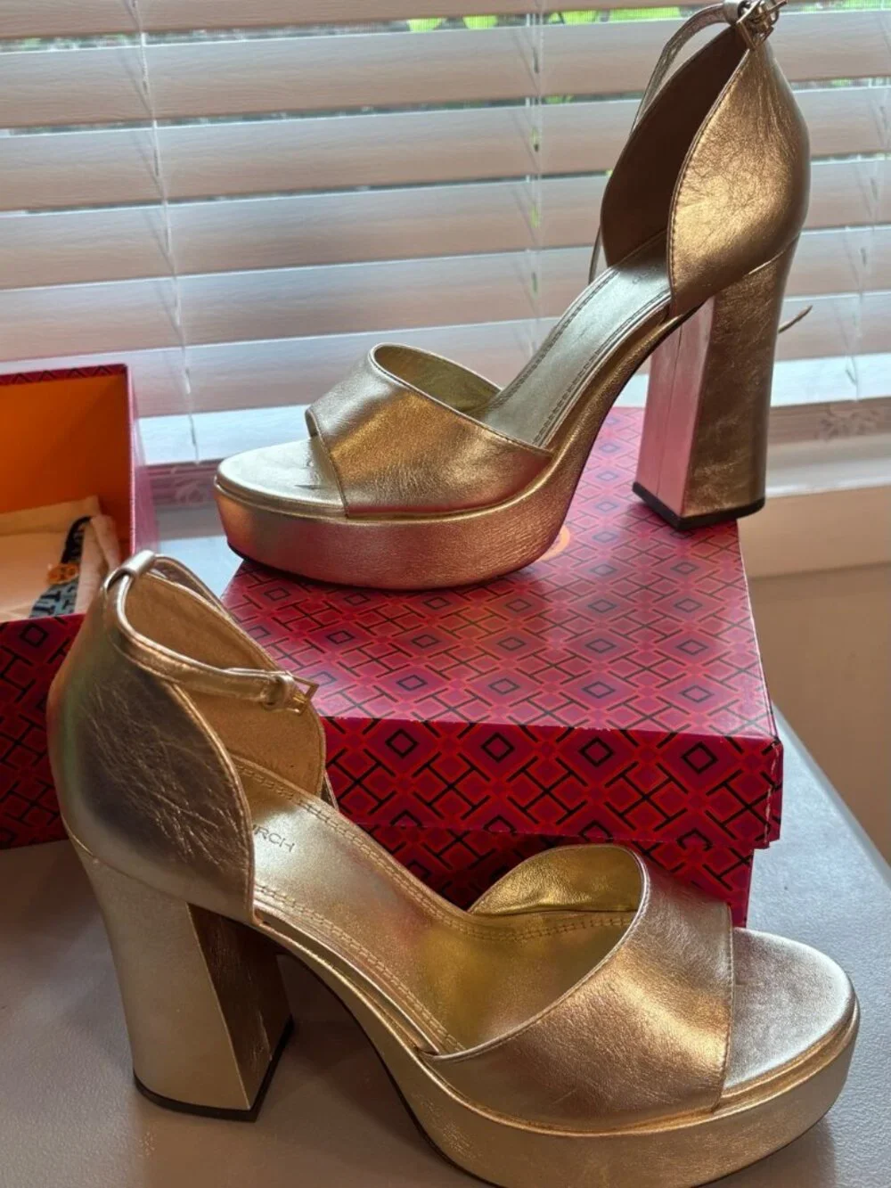 Tory Burch Leather Platform Sandal Color: Spark Gold Size: 8